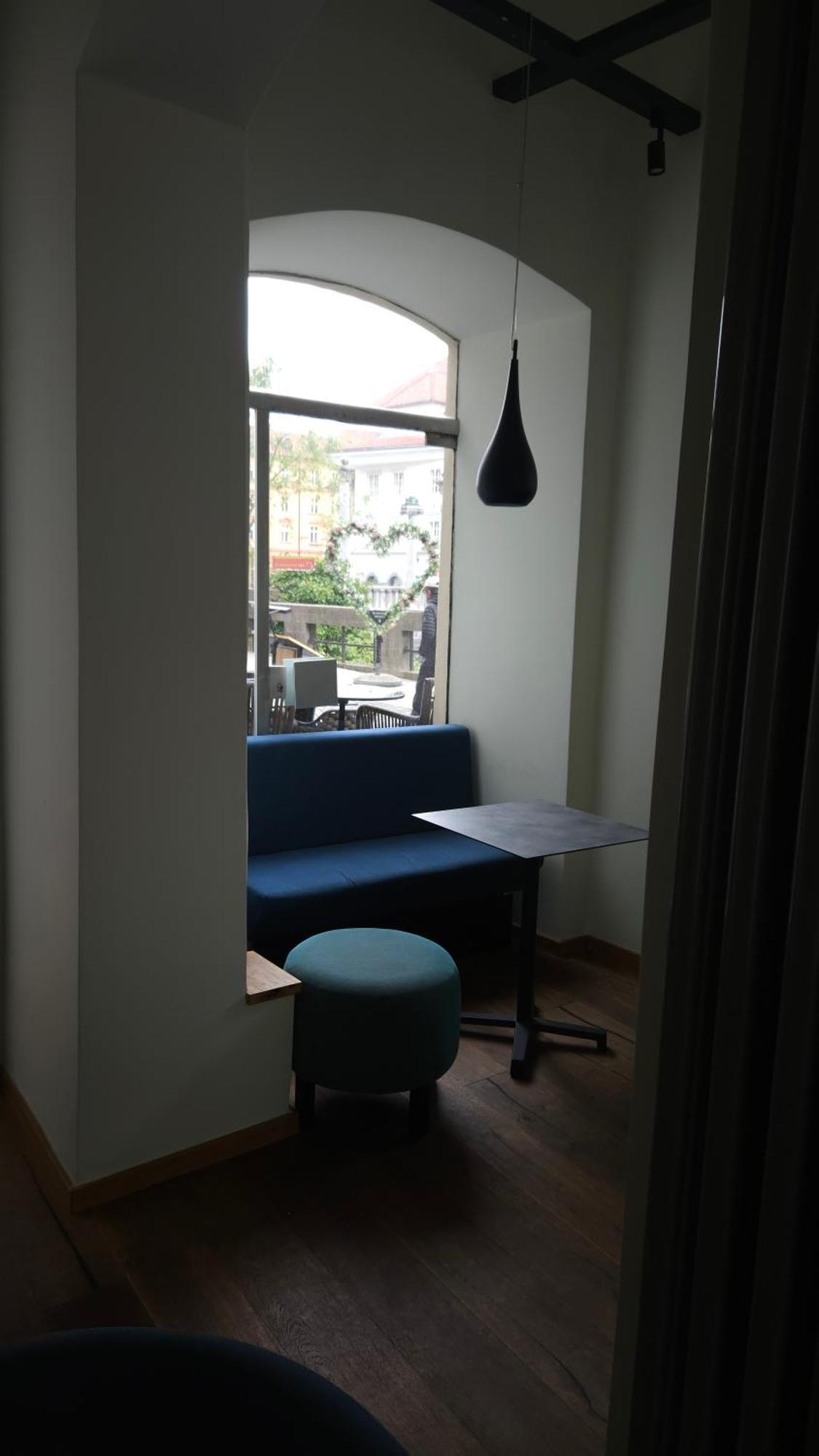 Adhoc Hostel
